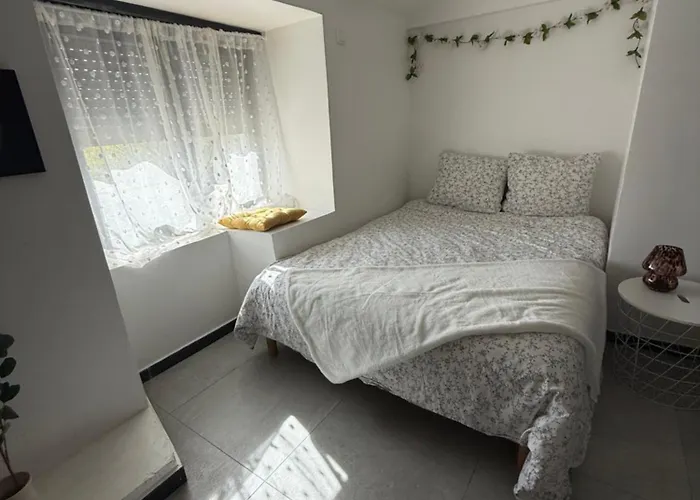 Сasa de vacaciones Maison Avec Jacuzzi Extérieur *